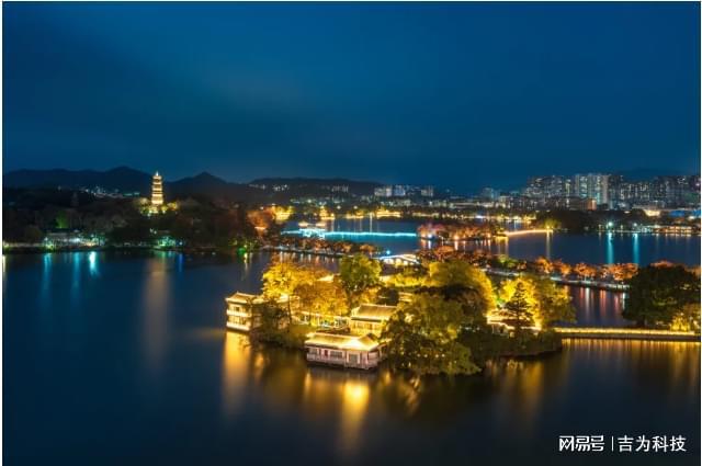 星空综合体育全站app国度5A级旅游景区-惠州西湖上线吉为科技人脸辨认一体机体系(图2)
